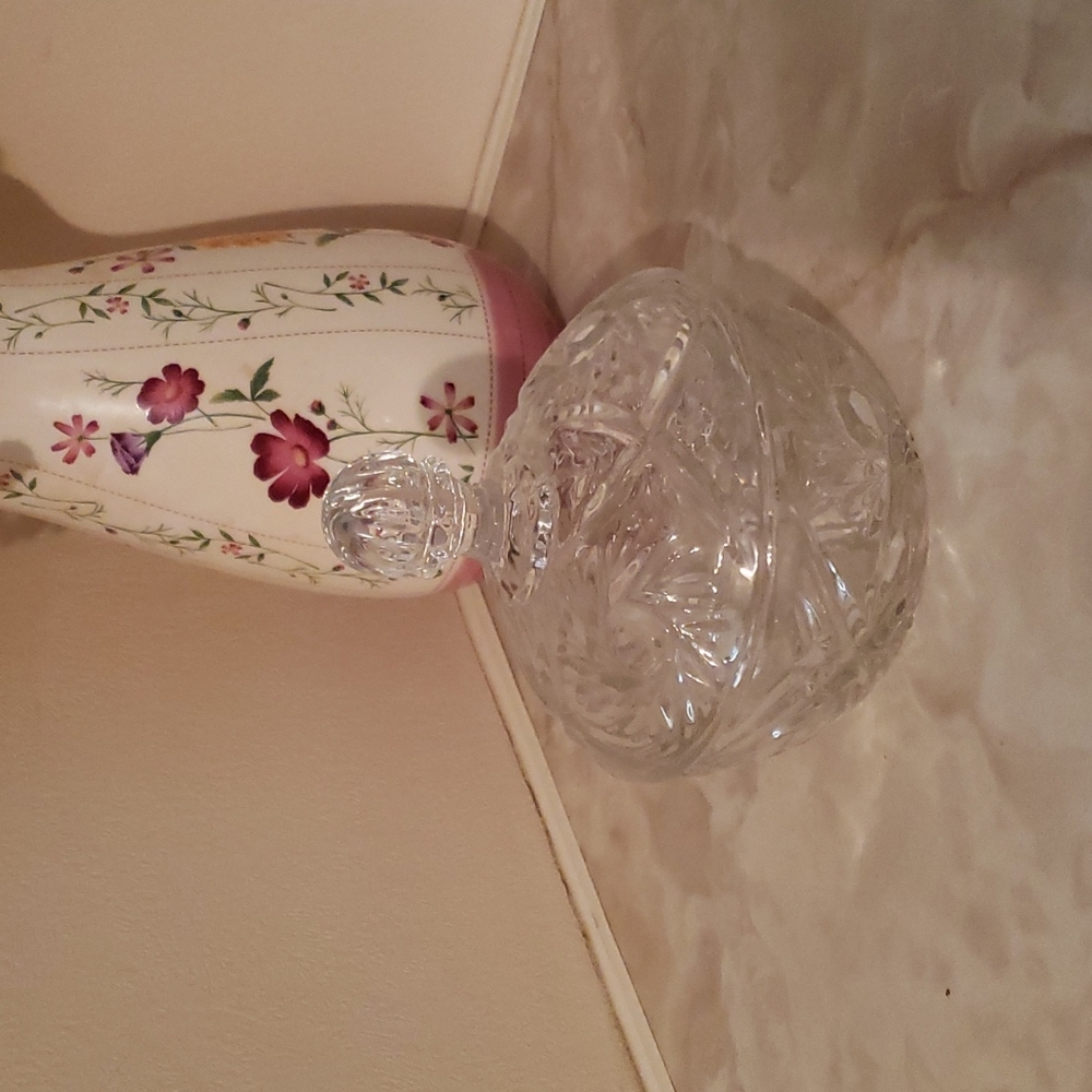 Zajecar candy dish with lid.